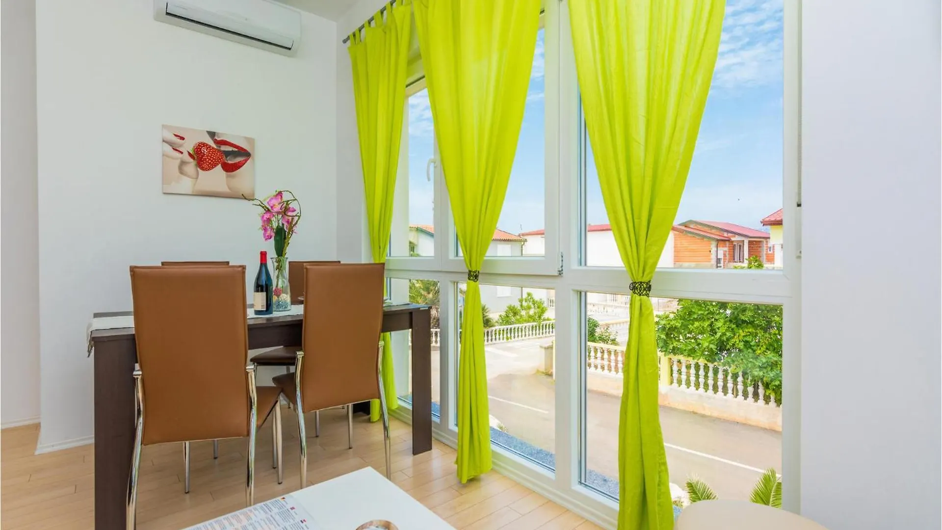1 Bedroom Beautiful Apartment In Vir Croatia