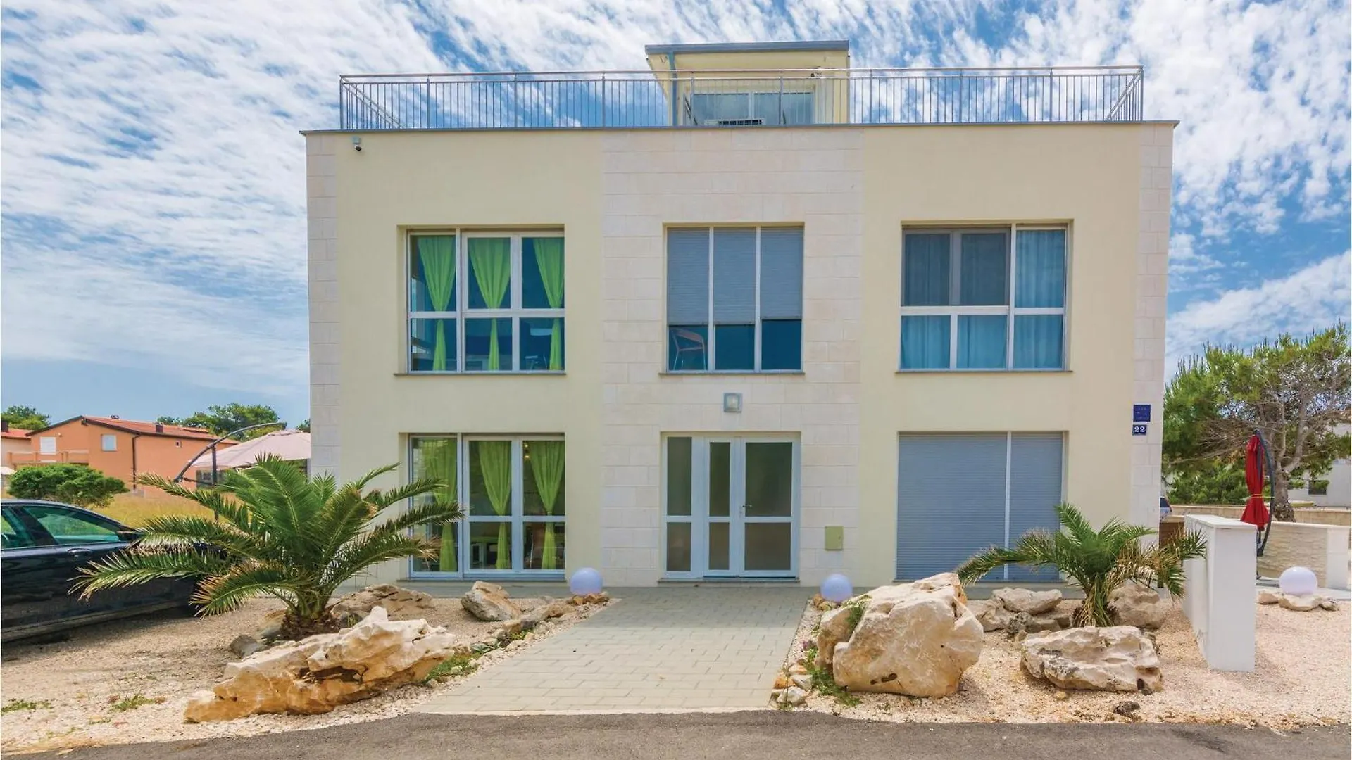 1 Bedroom Beautiful Apartment In Vir